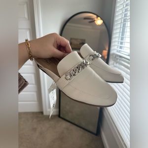 Kim Rogers Emerson White Flat Mule Silver Hardware size 9